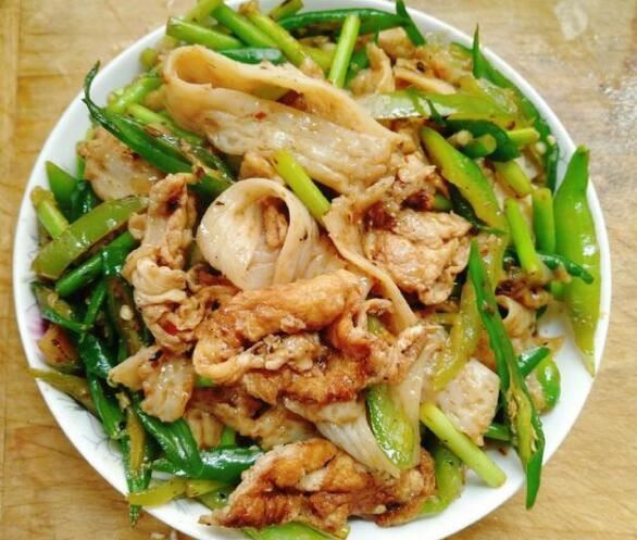 教你牛筋面另一種吃法（做法）,炒牛筋面